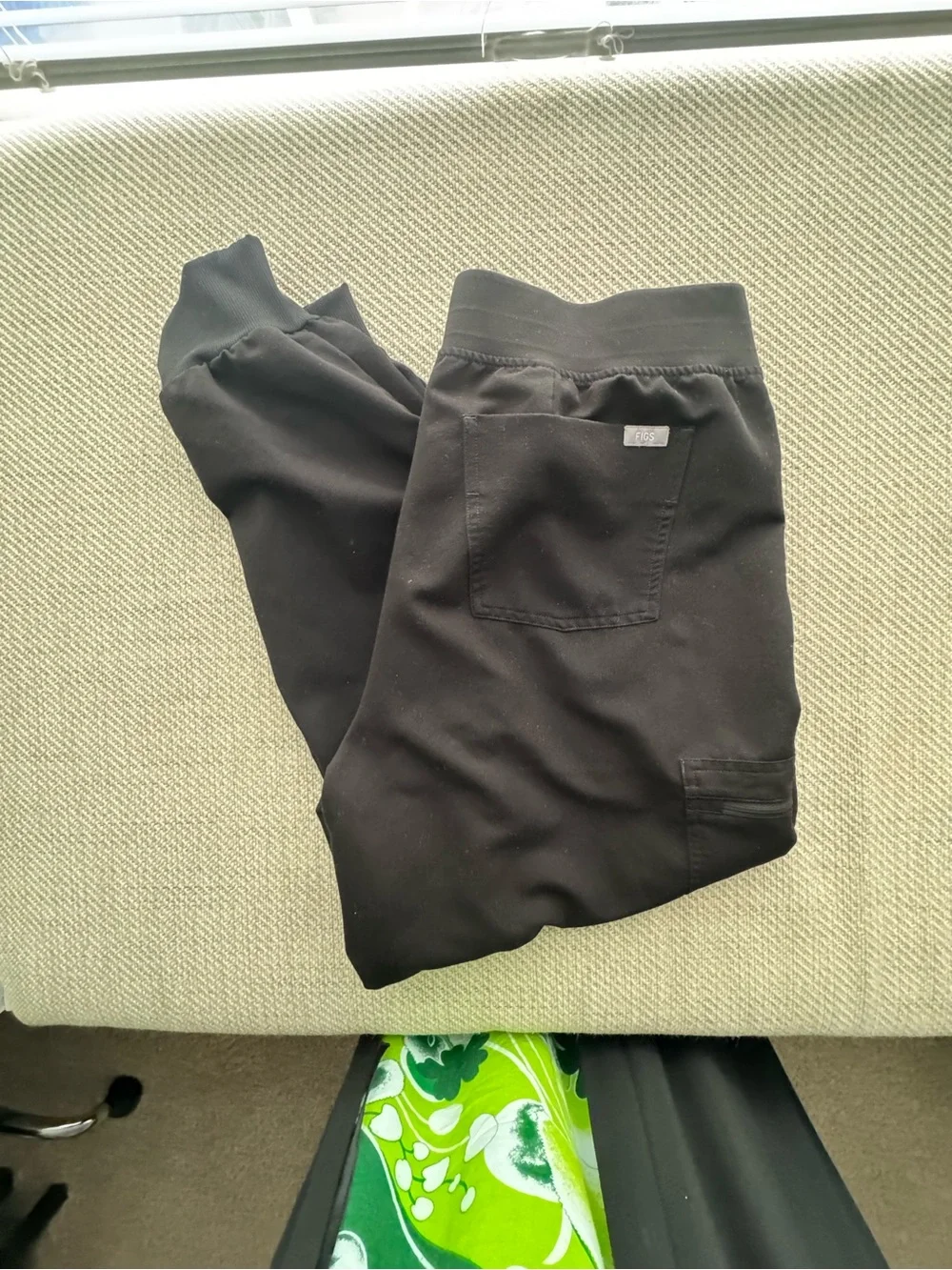 Figs Men's Black Jogger Pants - size XL - petite